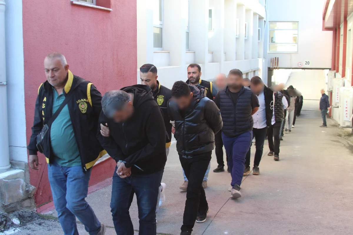 Adana merkezli sigorta dolandırıcılığı soruşturması, 25 milyon liralık şüpheli kazancı ortaya çıkardı