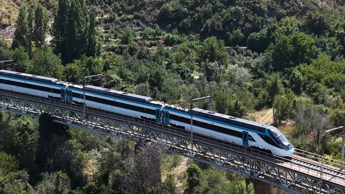 Türkiye'nin İlk Yerli Yüksek Hızlı Treninin Seri Üretimi Başladı