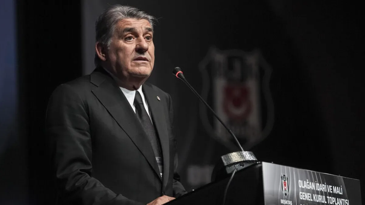 El presidente del Beşiktaş, Serdal Adalı, destaca la estrategia de fichajes