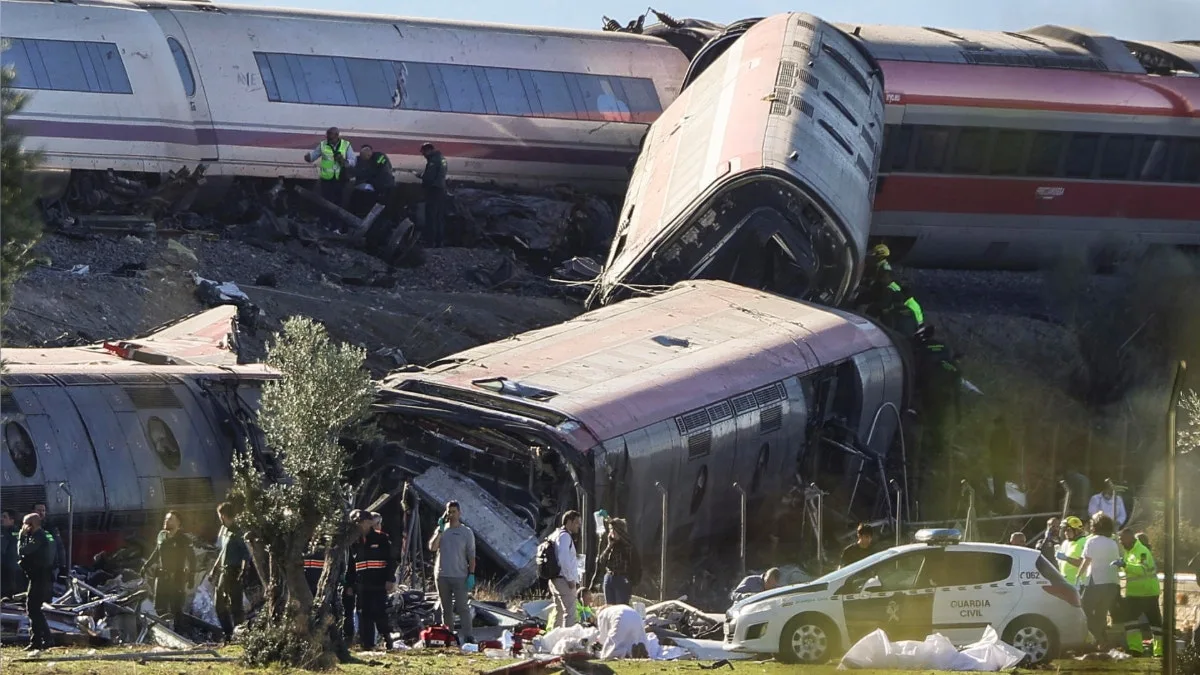 Spain to Investigate Fatal Train Collision as Rescue Efforts Continue