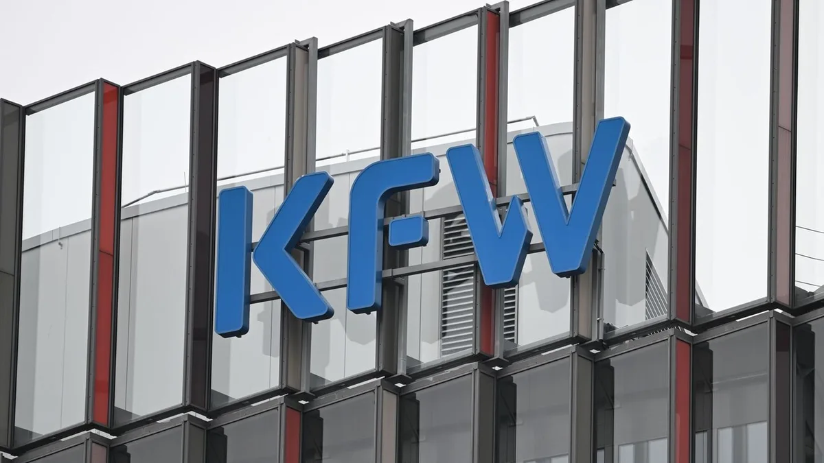 KfW Analysis: One in Three German SMEs Delays Investment