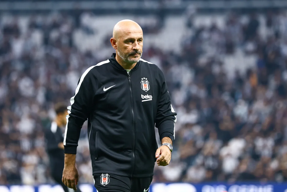 Vincenzo Italiano Makes Eight Changes to Beşiktaş Lineup for Başakşehir Match