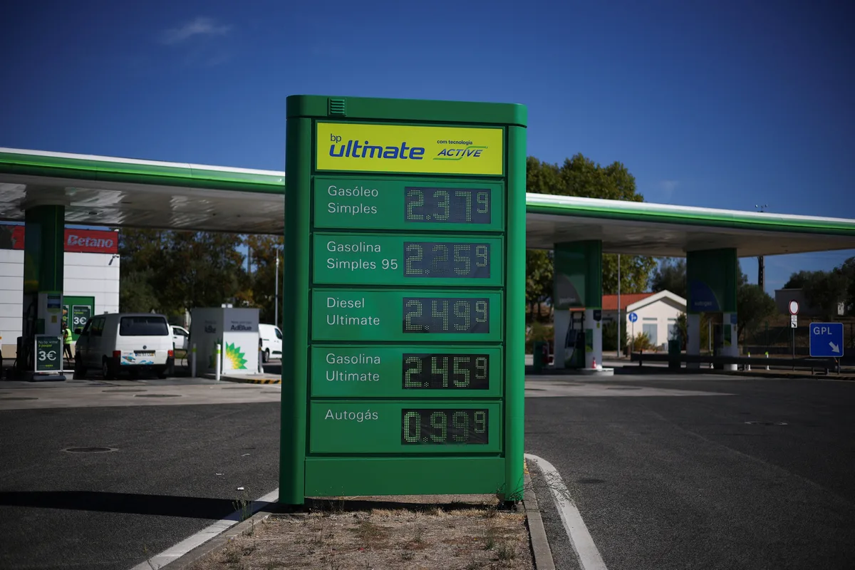 Durchschnittliche Dieselpreise fallen erstmals seit einem Monat in der EU