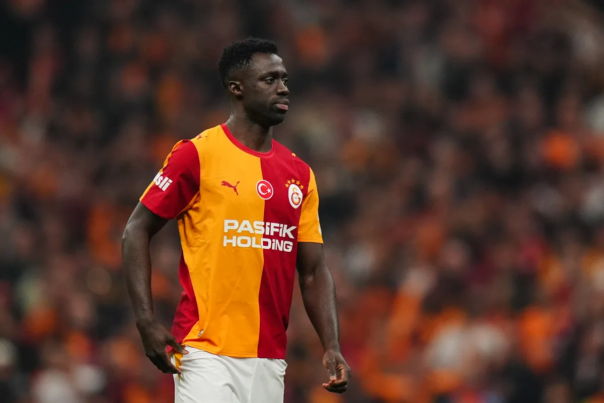 Davinson Sánchez affirme que Galatasaray a signé une victoire familière, 2-1, contre Fenerbahçe