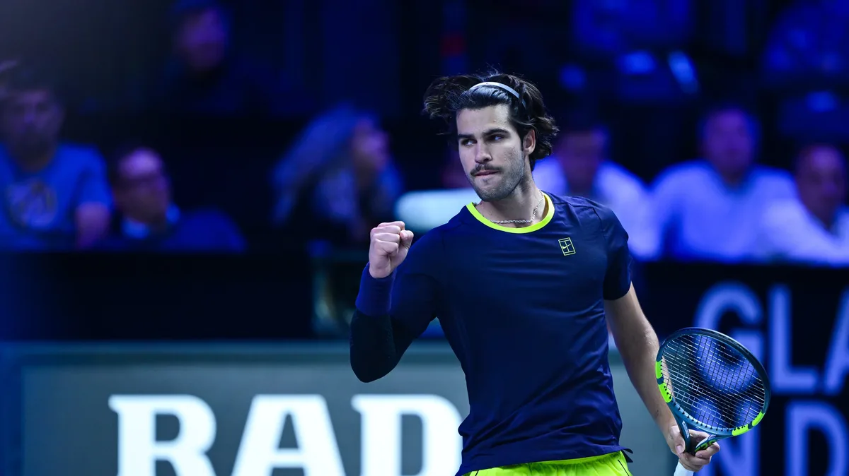 Carlos Alcaraz Beats Daniil Medvedev to Reach Vienna Open Final