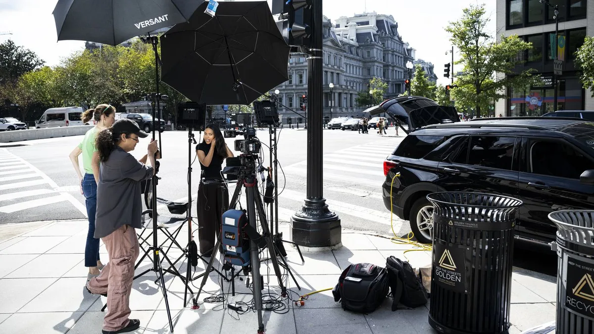 CNN, MS NOW und Politico klagen gegen das Weiße Haus wegen gesperrtem Zugang und erster Verfassungszusatzrechte