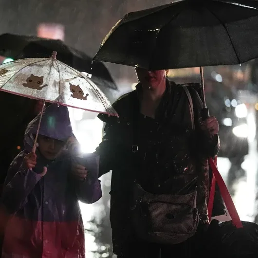 Istanbul Governor Urges Residents to Stay Home Amid Heavy Rain and Flood Risk
