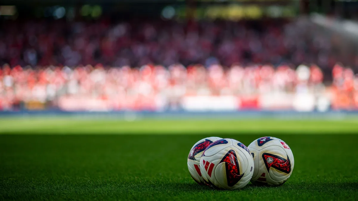 La Bundesliga si ferma per tre settimane per la riforma FIFA, i club si adattano