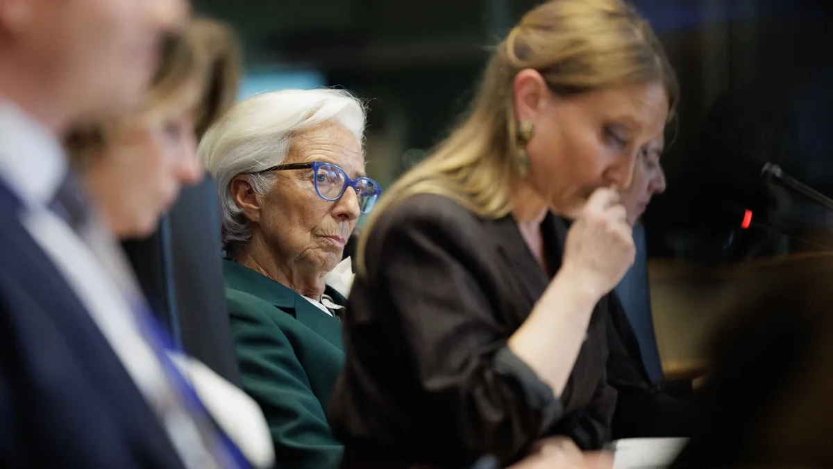 Lagarde: EZB wird wegen der Schuldenkrise nicht in Frankreichs Anleihemarkt eingreifen