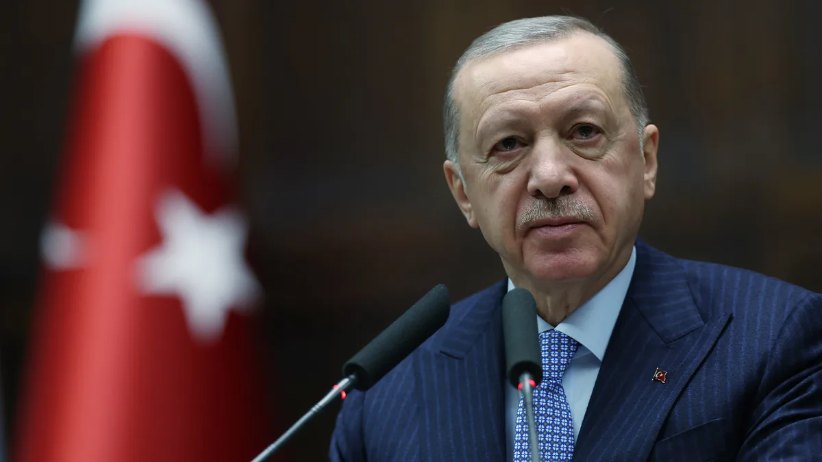 Il presidente Erdoğan avverte sull'impatto dell'IA sull'istruzione