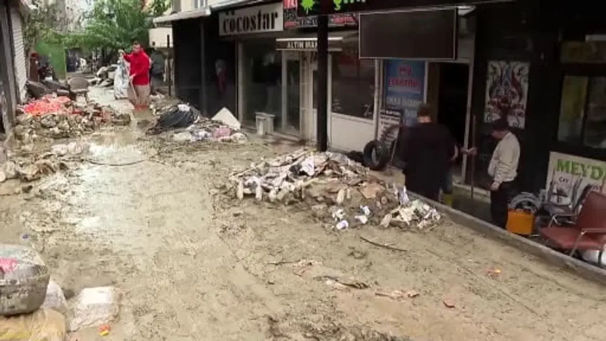 Turkey to Provide 80 Million Lira in Aid to Istanbul Businesses Hit by Floods