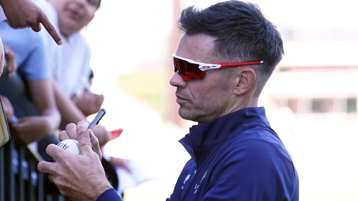 James Anderson überdenkt seine Cricket-Zukunft nach Vertragsende bei Lancashire