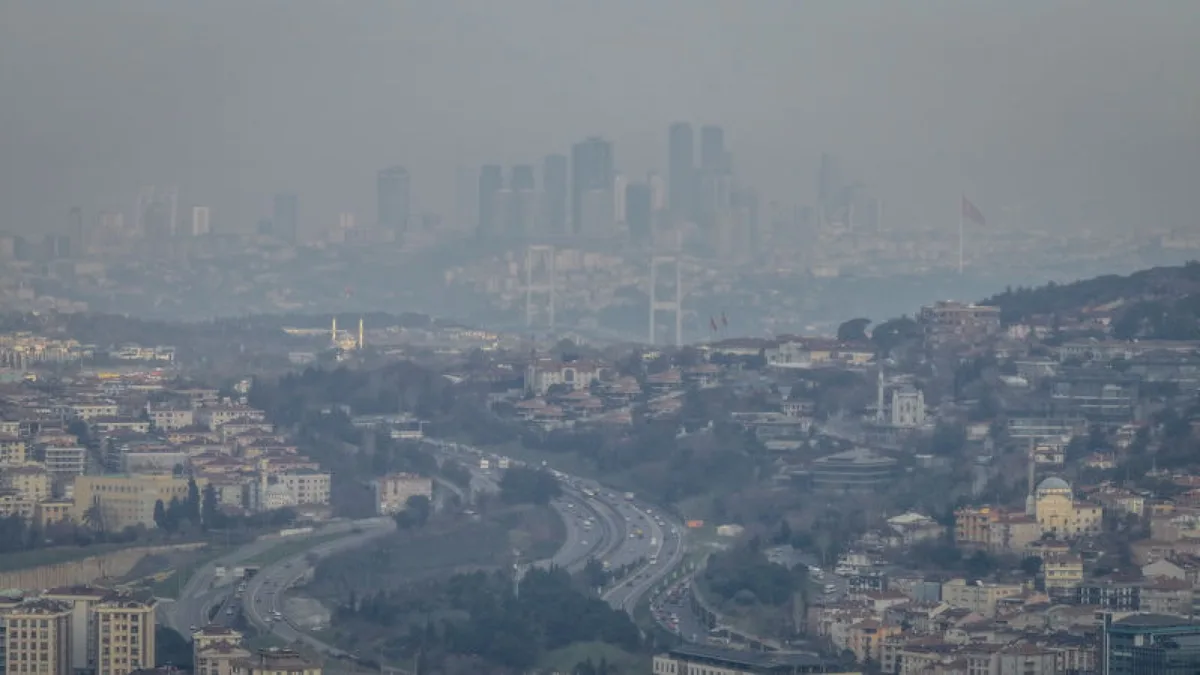 Istanbul Air Pollution Rose 3% in September, Study Finds