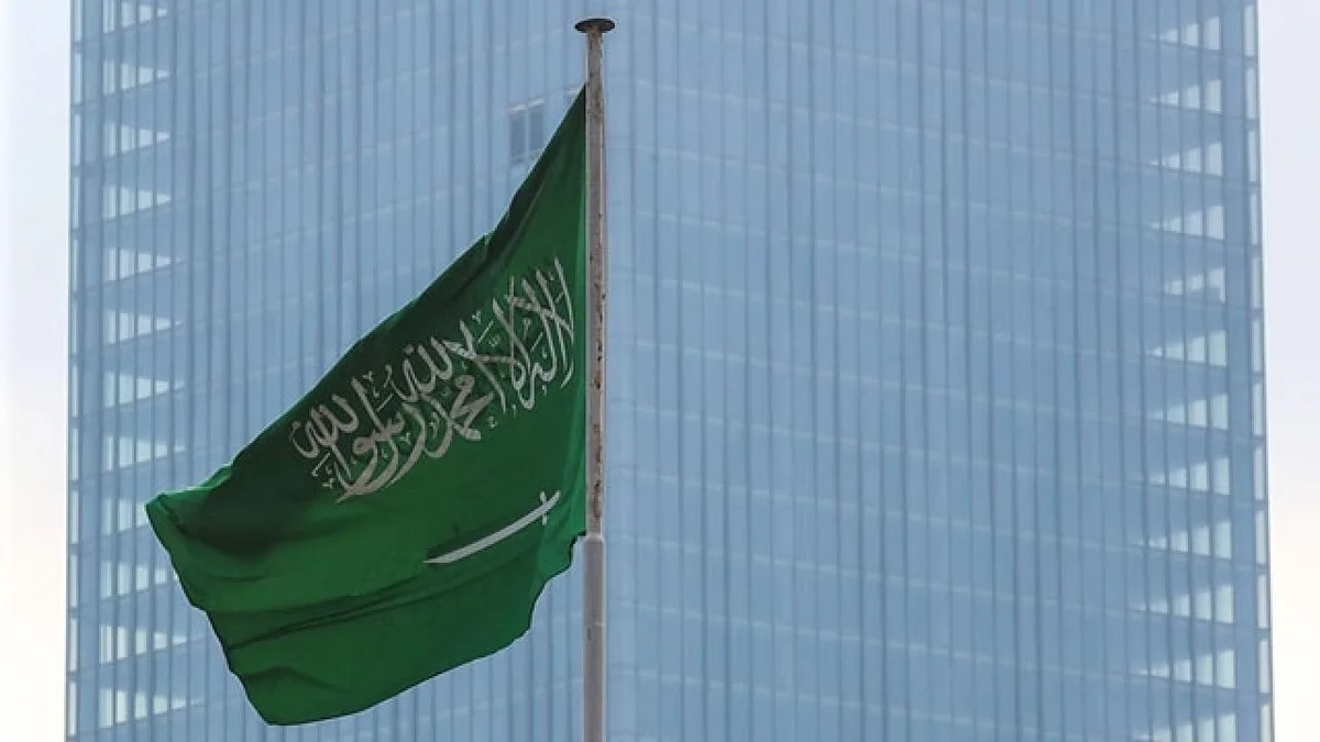 Saudi Arabia Issues Emergency Warnings for 8 Locations