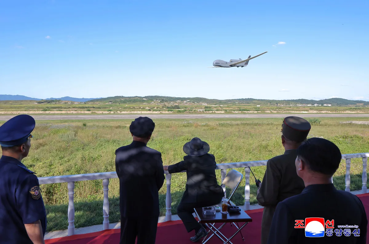 Kim Jong Un appelle à développer rapidement la technologie des drones nord-coréens