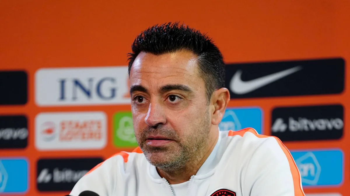 Xavi definisce l'esclusione di Memphis Depay la sua decisione più difficile, lascia aperta la porta