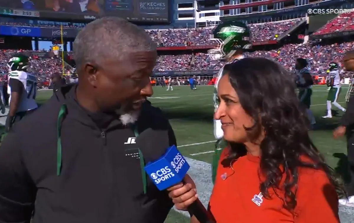 El entrenador de los Jets, Aaron Glenn, dice que se malinterpretó su entrevista viral del descanso