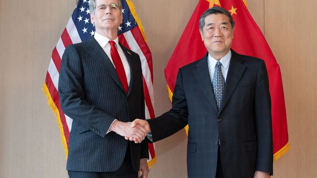 US Government Delays Additional Tariffs on China as Xi Jinping Visits Washington