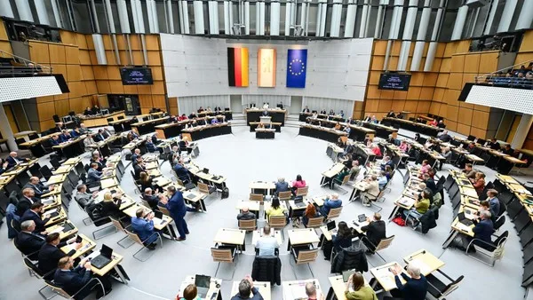 Berlijnse fractie van Die Linke kleiner dan verwacht door afwezigheid van een parlementariër