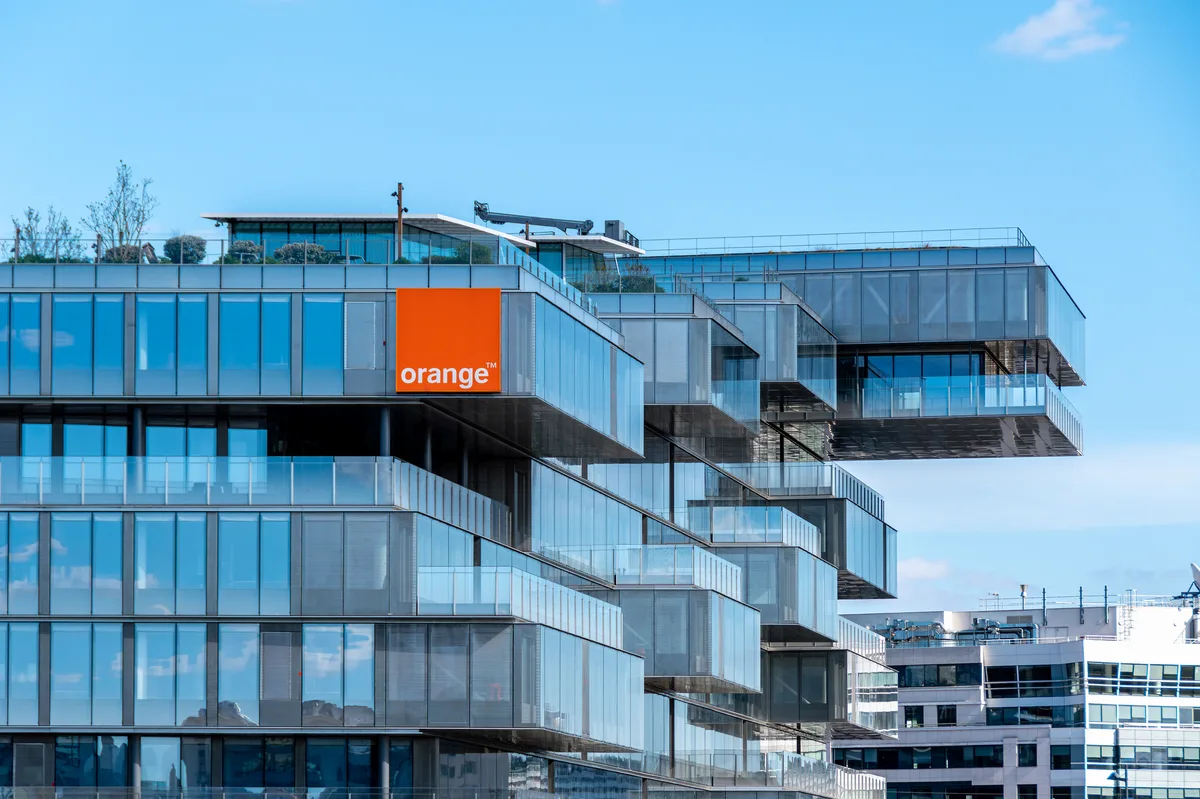 Orange übernimmt Unternehmensmarke in Spanien und stellt MasOrange ein