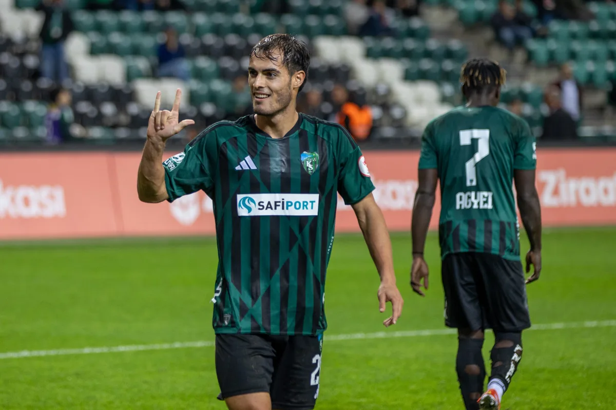 Kocaelispor verslaat Mazıdağı Fosfatspor met 3-0 en gaat door in de Turkse beker