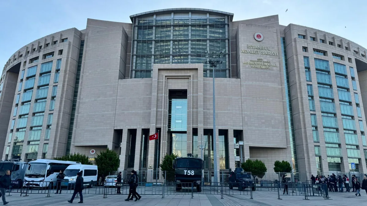 Twee verdachten in Turks fondsonderzoek moeten in voorlopige hechtenis