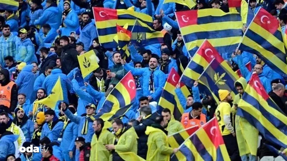 Fenerbahçe, Galatasaray derbisinde taraftarlarına yağmurluk ve bere dağıtacak