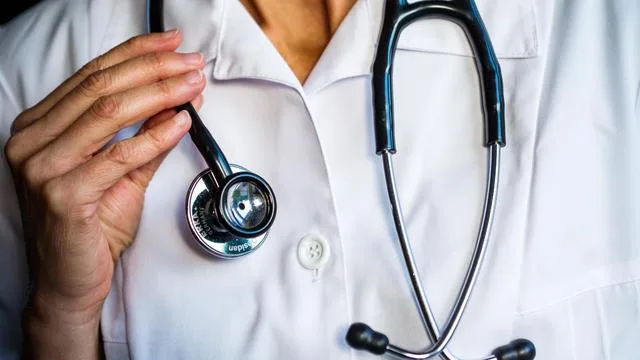 Thorsten Frei, uzman doktor randevularına eşit erişim çağrısı yaptı