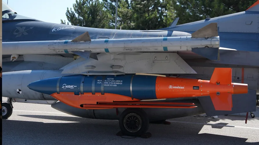 Le kit de glisse KGK-84 d’ASELSAN réussit son premier essai de portée de qualification avec un F-16