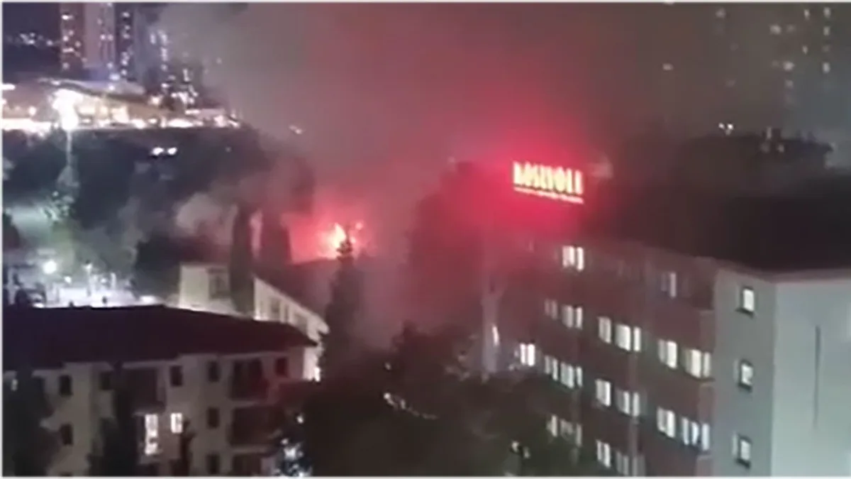 Brand op dak van Koşuyolu-ziekenhuis in Istanbul, patiënten geëvacueerd