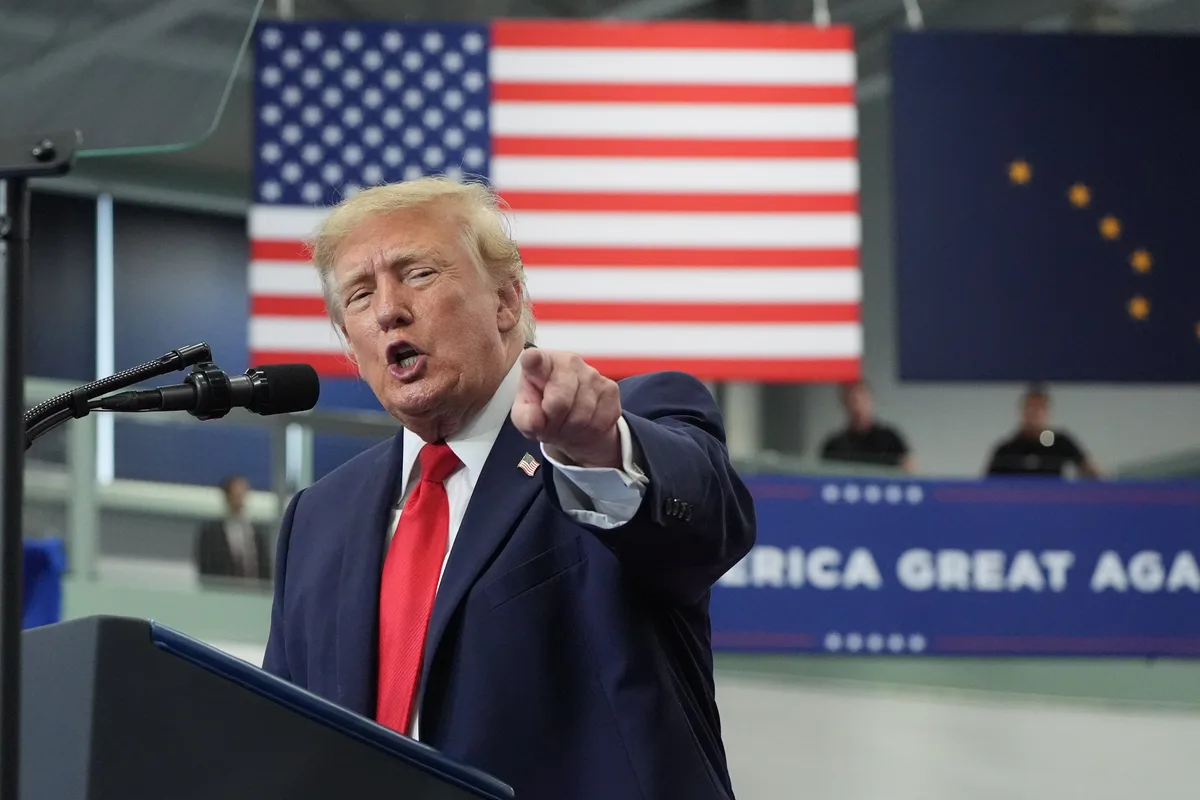 Donald Trump sagt Wahlkampfkundgebungen in Kansas und Iowa ab und plant virtuelle Auftritte