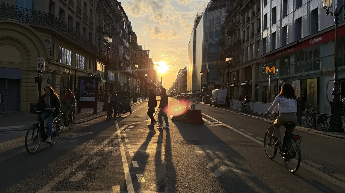 Parigi investe 200 milioni di euro per ampliare la rete ciclabile