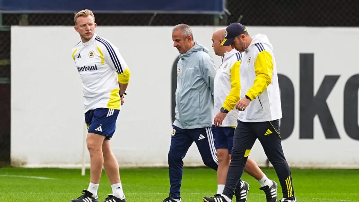 Fenerbahçe-Trainer İsmail Kartal deutet Rotation vor dem Spiel gegen Aston Villa an