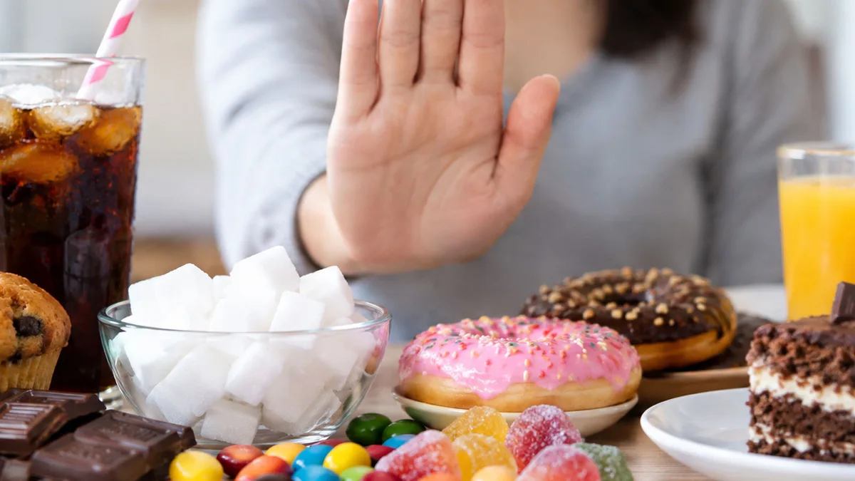 Ministerie van Volksgezondheid waarschuwt voor overmatig suikergebruik, noemt gezondheidsrisico's