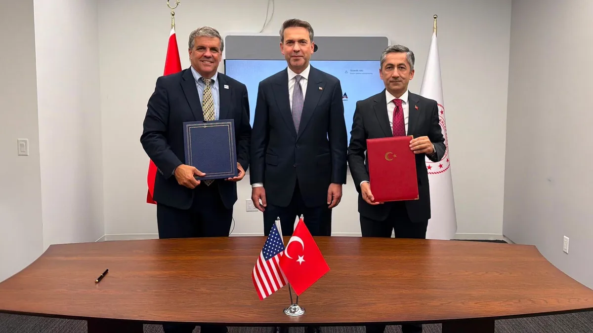 Turquía y EE. UU. firman acuerdo de cooperación en energía nuclear