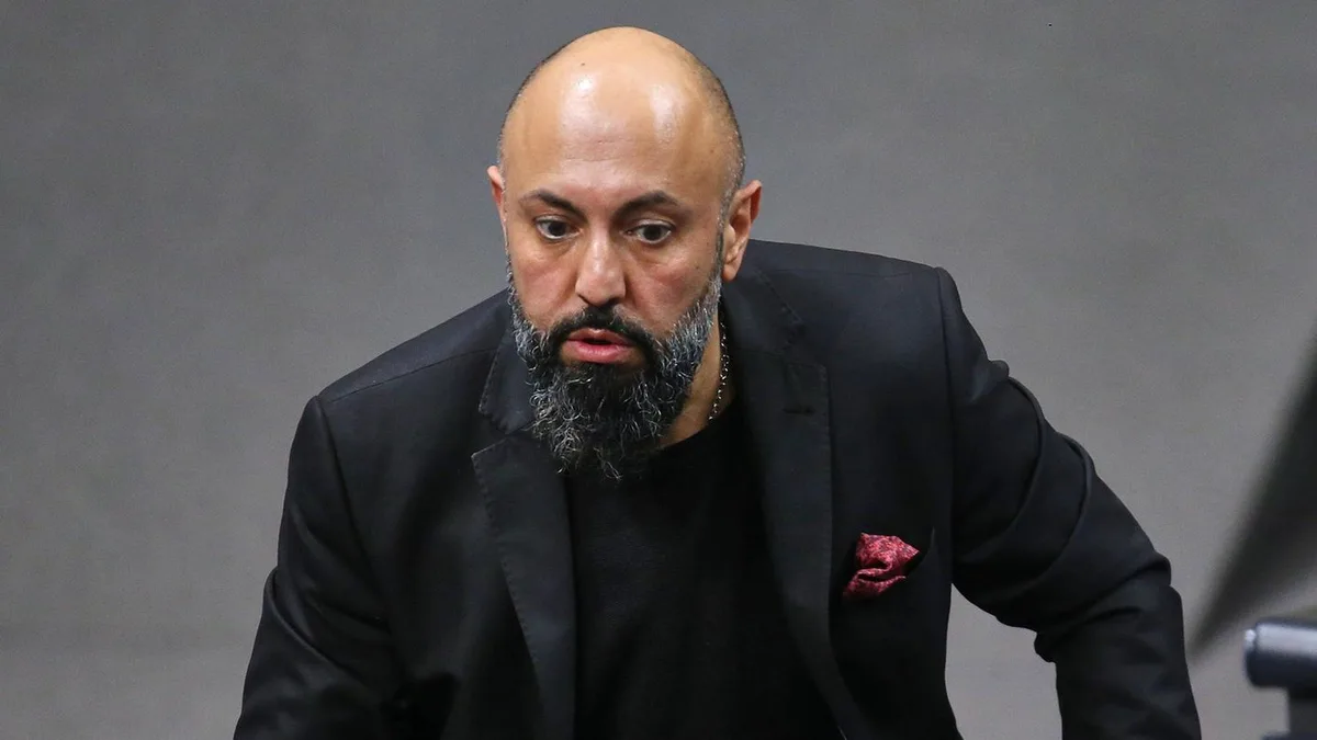 Il leader del clan Remmo dice che Ferat Koçak, politico di Die Linke, lo ha incontrato nel suo ufficio