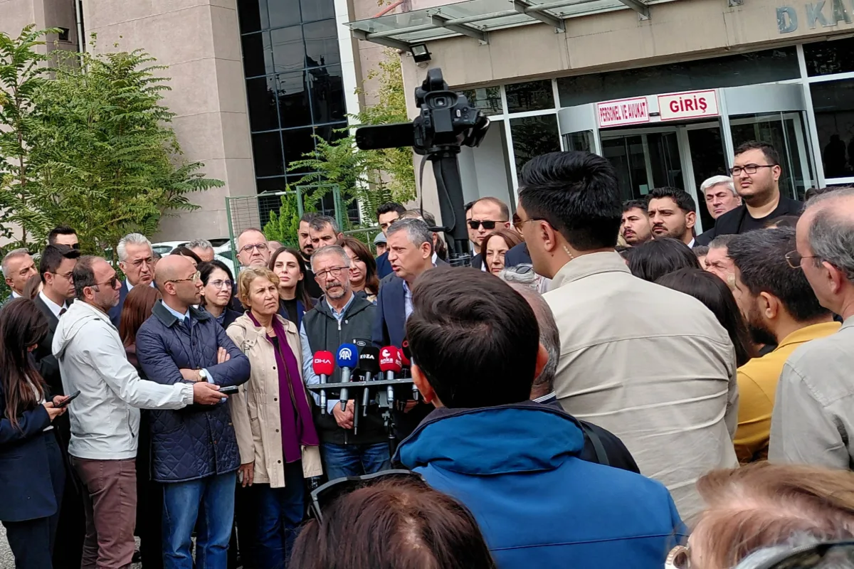 Özgür Özel, Ankara Gar saldırısı davasında yetkililerin yargılanmasını talep etti