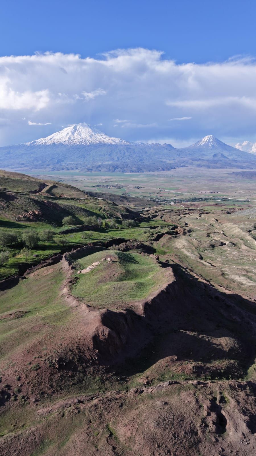 Die Durupınar-Formation mit dem Berg Ararat im Hintergrund