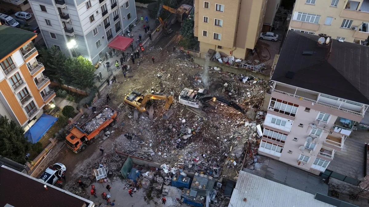 Derrumbe de un edificio en Maltepe: no se ejecutó la orden de demoler cuatro pisos no autorizados
