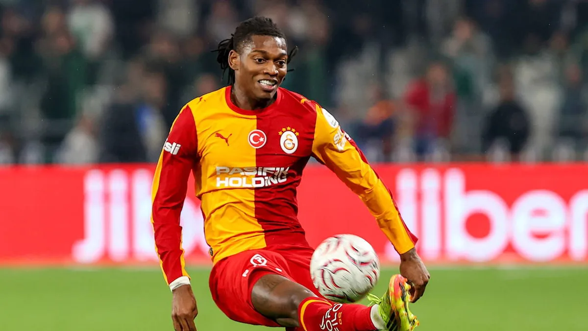 Rafael Leão maakt zijn eerste doelpunt voor Galatasaray in de 4-0-zege op Konyaspor