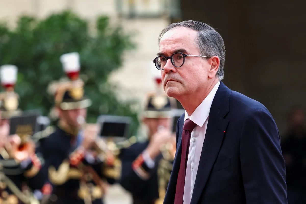 Renault prevede oltre 10 miliardi di euro di investimenti in veicoli elettrici in Francia, a condizione di stabilità