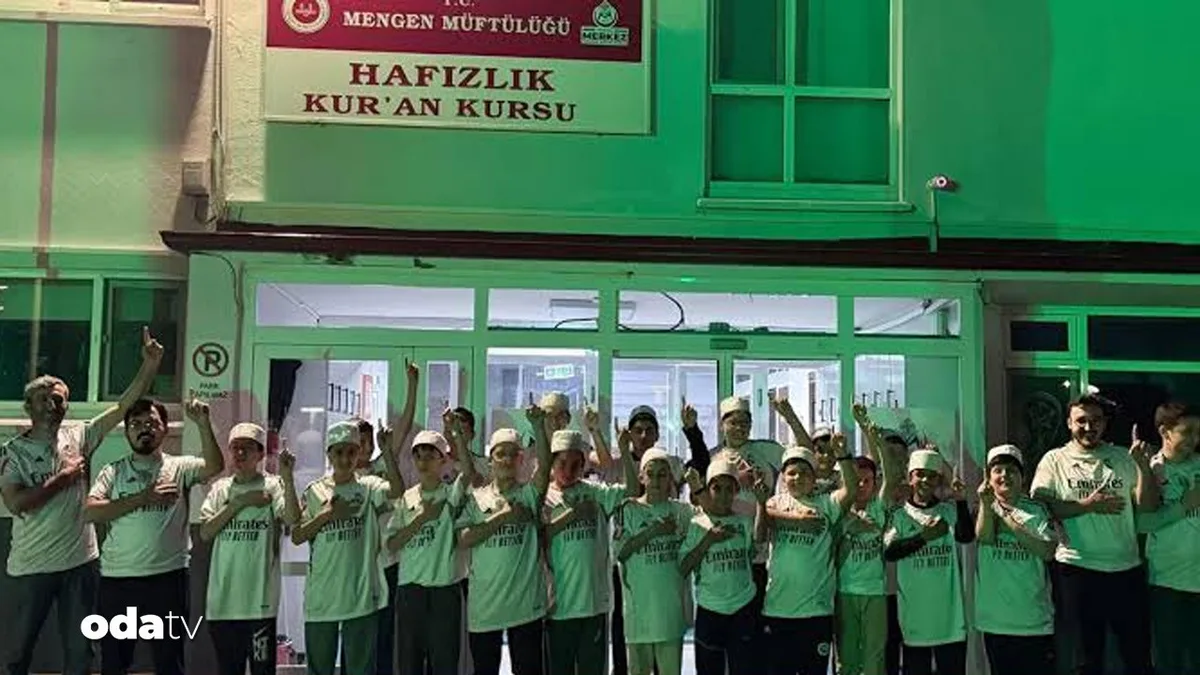 Arda Güler schickt signierte Trikots an Koran-Memorierschüler in Mengen