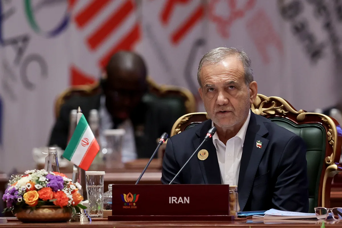 Irans Präsident Pezeshkian kritisiert die Vertrauensbildung der UN