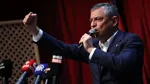 Özgür Özel répond aux critiques d'Erdoğan sur le scandale des fonds