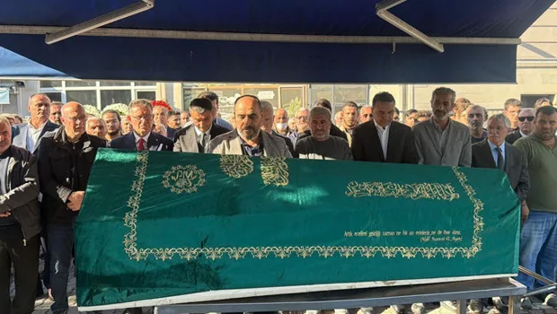 Ahmet Derin, scomparso dopo un’alluvione a Istanbul, viene sepolto