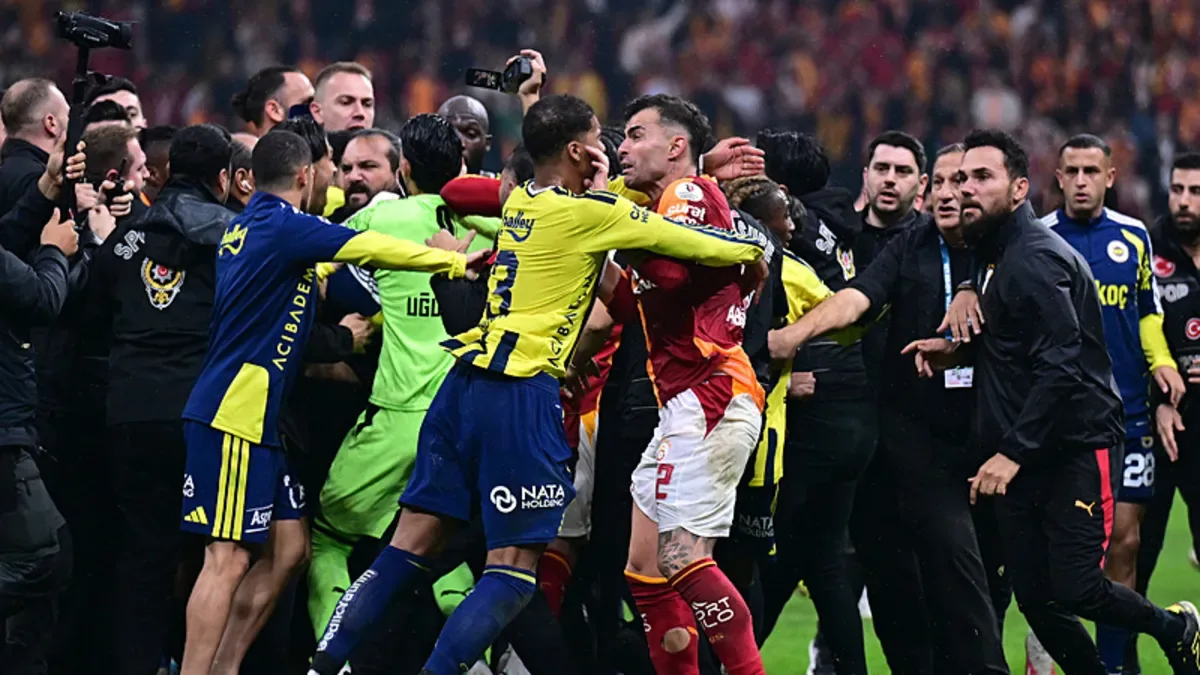 Abdülkerim Bardakcı y Archie Brown, remitidos al comité disciplinario del fútbol turco tras el derbi