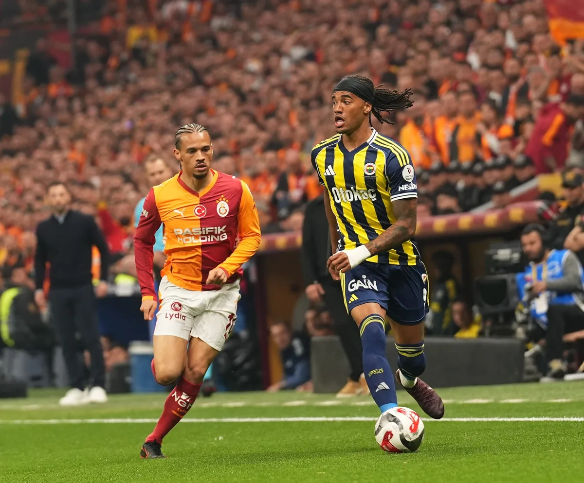 Galatasaray-Fenerbahçe Rivalry: Historic Matches and Curious Facts