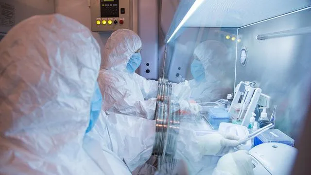 Rusia niega que una trabajadora de laboratorio muriera de peste