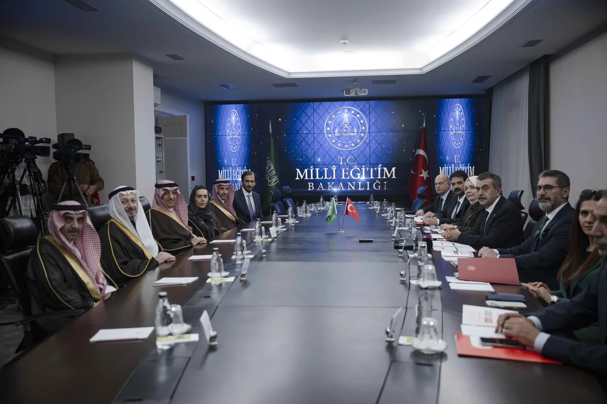 Turchia e Arabia Saudita firmano un memorandum di cooperazione nell’istruzione