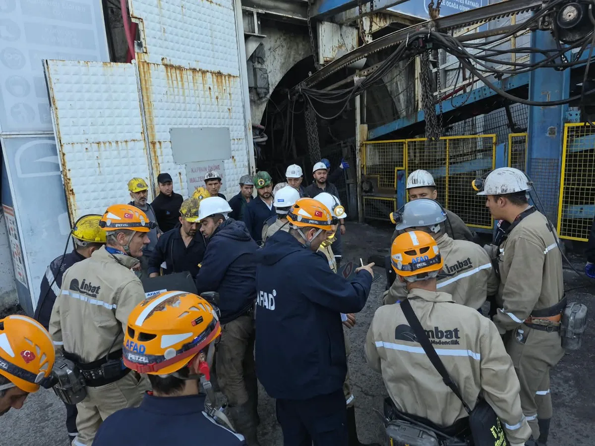Nueve detenidos en la investigación del colapso de una mina en Soma que mató a cinco trabajadores